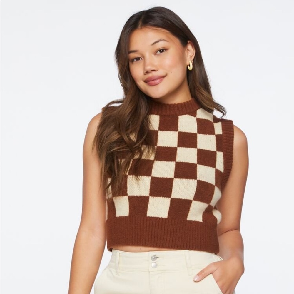 NEW Checkered Cropped Sweater Vest (Size M)